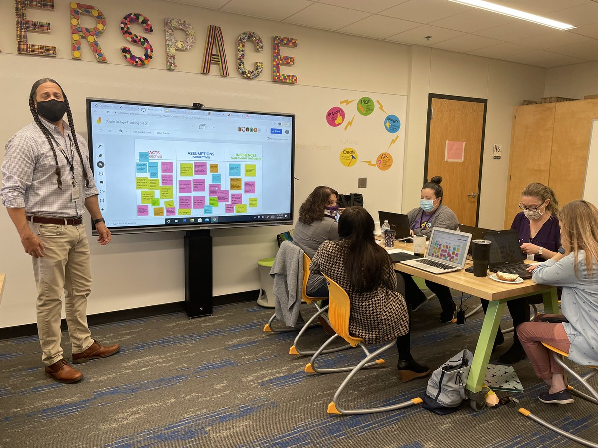 SMCISD_EdTech's tweet image. 😯 @bowiechamps Ts are on 🔥, they are engaged in a #DesignThinking session to iterate on their #PersonalizedLearning &amp;amp; #BlendedLearning model 
#FutureReady #Innov8