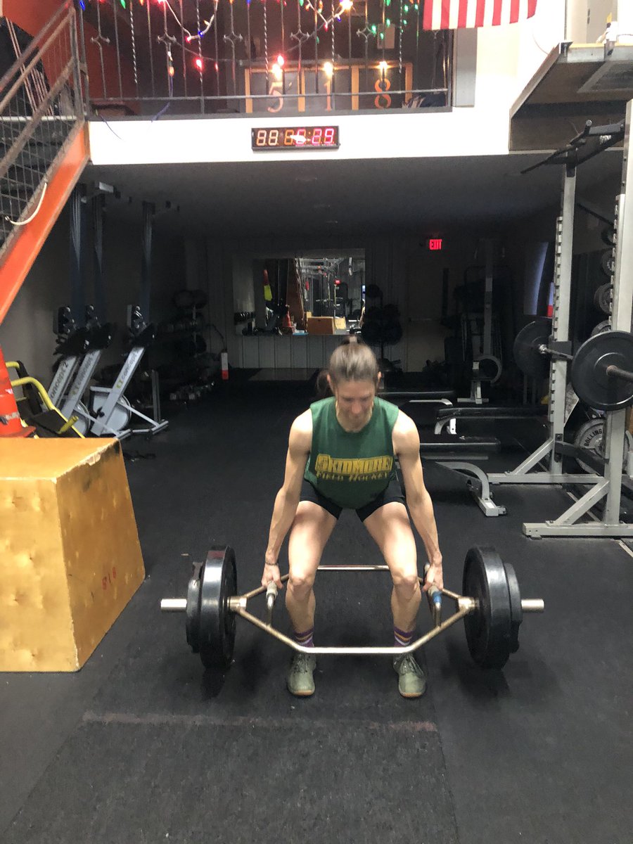 GalwayAthletics's tweet photo. Thursday workout for #galwayvirtualfieldweek @coachhinman @CoachHayden2 #sophomores https://t.co/piCb9EbeUW