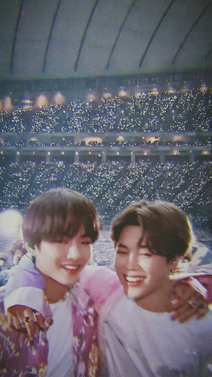 Iamtrusfated's tweet photo. Ughhhh!!!!
I'm so whipped for Vmin!
#vmin #JiminTaehyungGraduation
#VMinGraduation #vminsoulmates
#TAEHYUNG
#JIMIN https://t.co/TtkJDug703