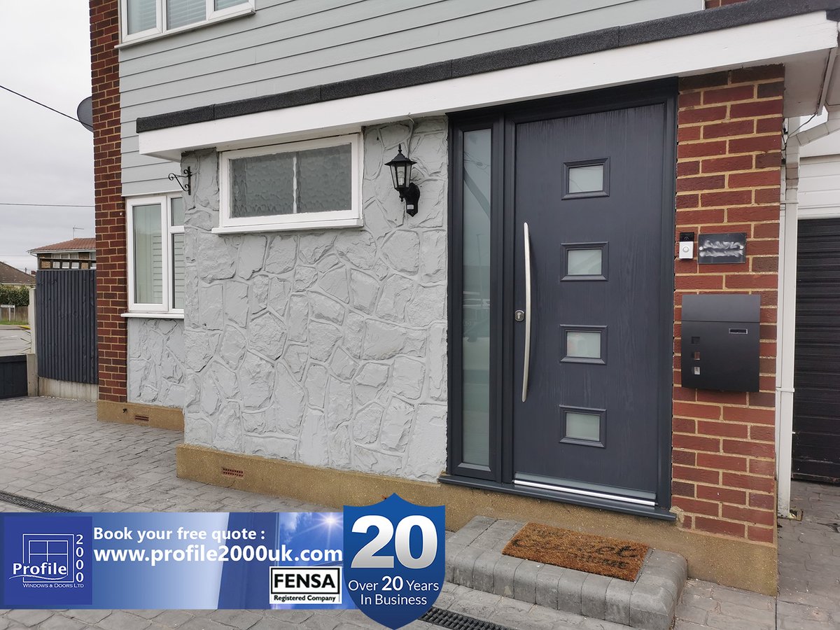 Composite door fitted this week looks very nice. Anthracite Grey and a long curved bar handle. 

Free quote at : profile2000uk.com

 ✅Over 20 Years In Business 
 ✅⭐⭐⭐⭐⭐TrustaTrader-Google-FB
 ✅Stay safe folks🙏❤