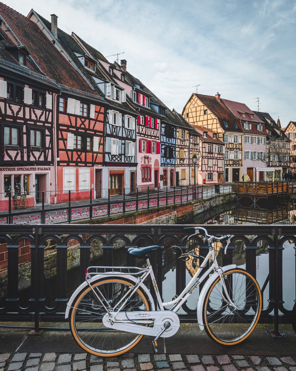 CedricSchell's tweet photo. Colmar dans toute sa splendeur 😍
#jeudiphoto https://t.co/zzg3qRSOwQ