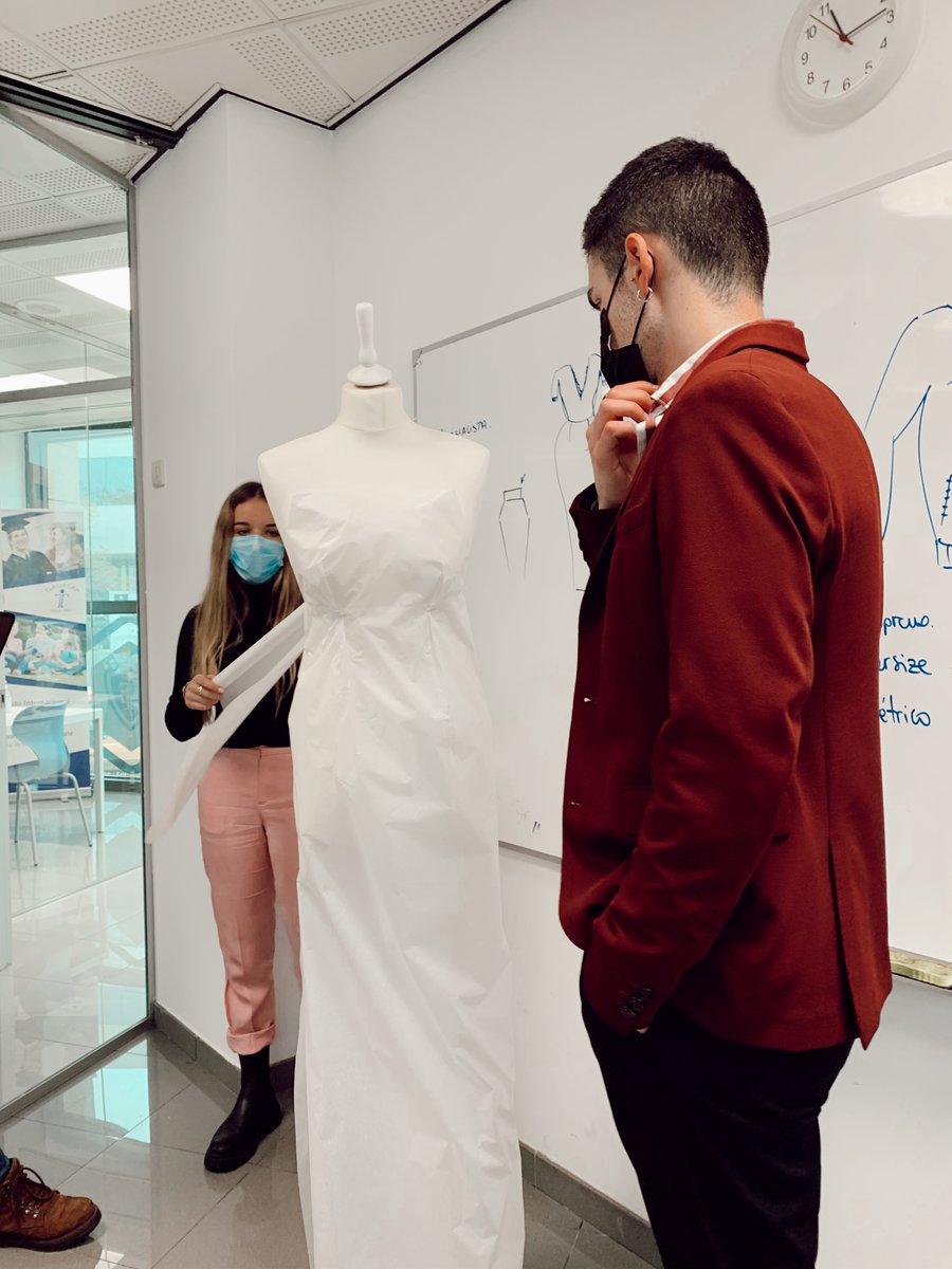 tutorasap's tweet image. Nuestro superpoder es ayudar a los alumnos a desarrollar sus talentos.✨
En Design and Tecnology, asignatura de #ALEVELS hemos realizado un workshop profesional.
🚀¡Estudia con nosotros lo que realmente te gusta!