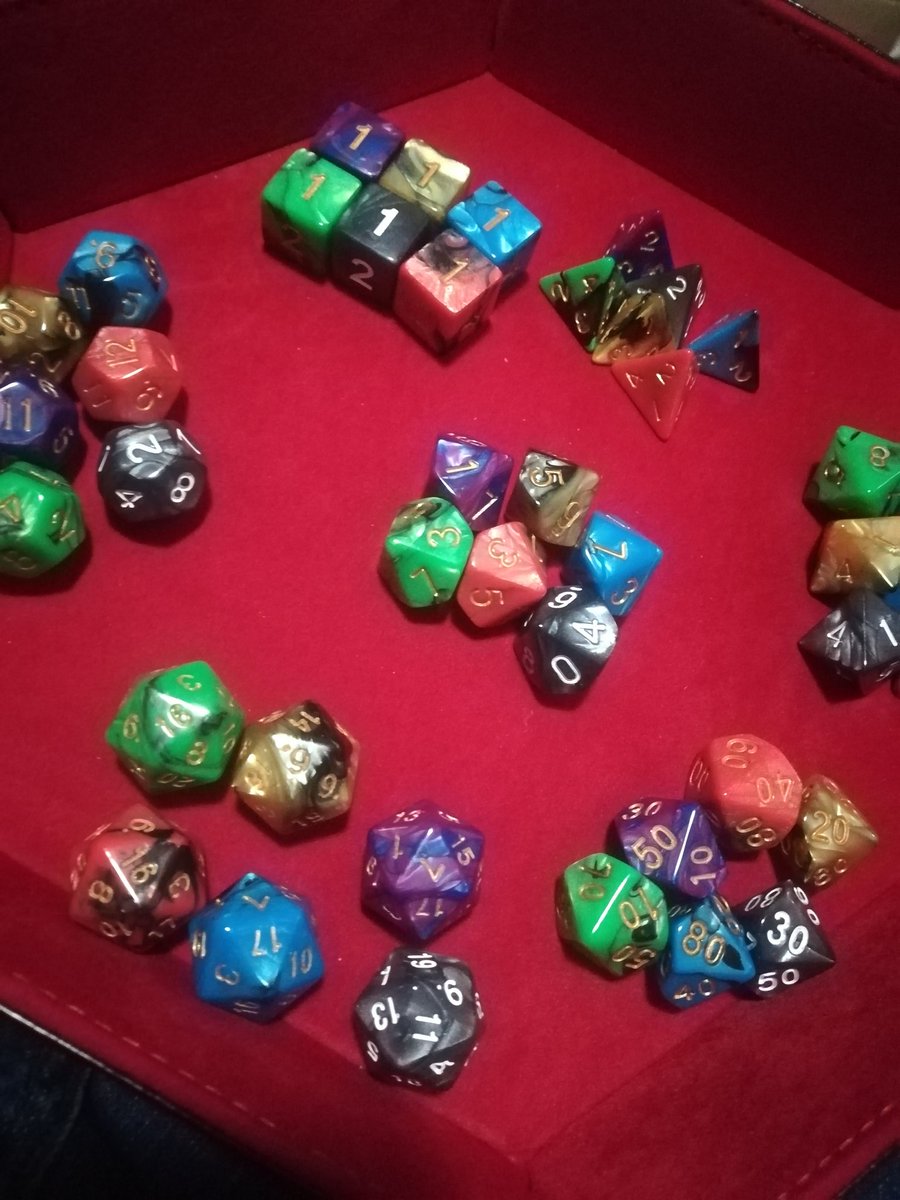yukisadaxe's tweet photo. too many dice https://t.co/1ul7KLHyHR