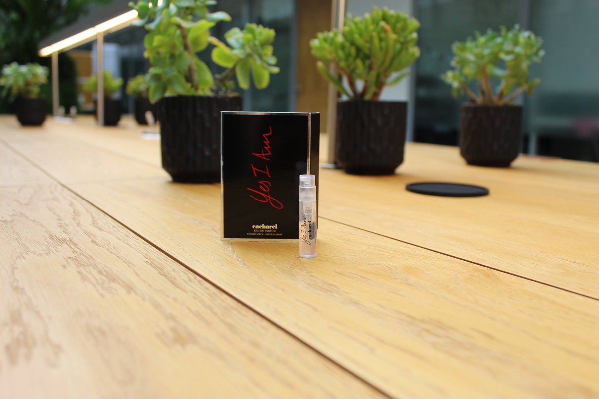 WorkWellOffices's tweet image. Everyone loves a little work perk! Today our WorkWell members all received a lovely sample of perfume from @TheWorkPerk. We’re all guaranteed to have a gorgeous smelling office and we're looking forward to what we receive next. #TheWorkPerk #YesIAM