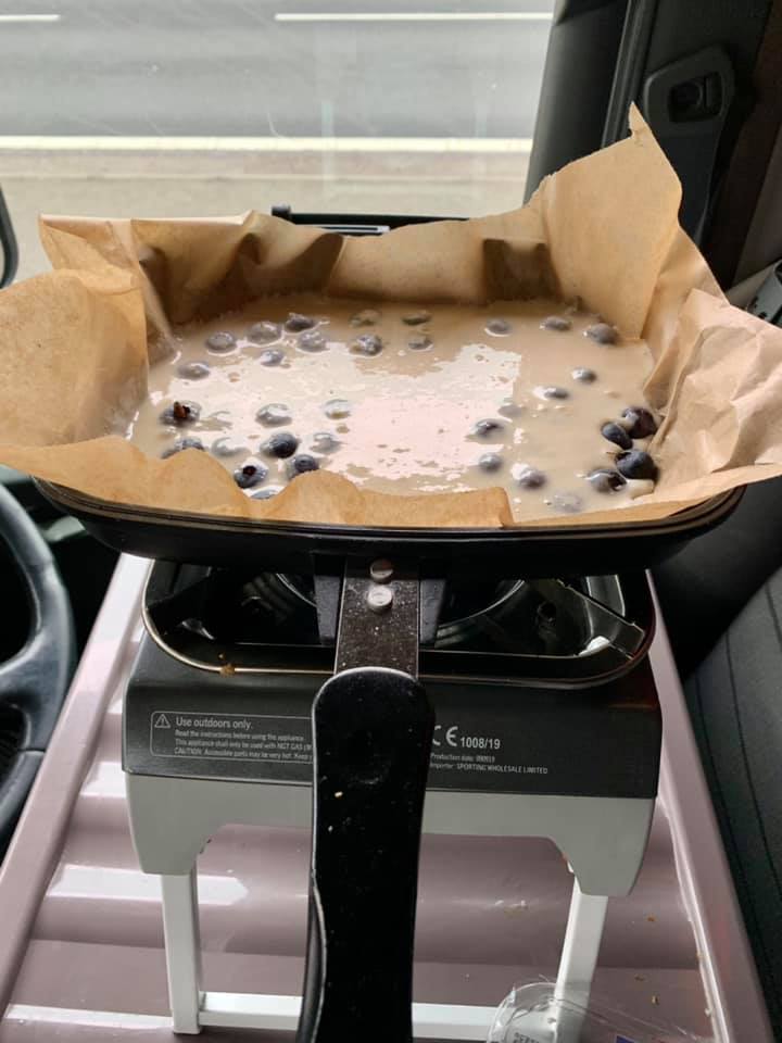 DAFTrucksUK's tweet photo. Amazing pictures shared by Robert, cooking up a storm in his cab. 🌩️ What's the best meal you've had in yours? 🤔
🍳Share them with us! #DAF #cabcooking https://t.co/EBWp6QxcVk