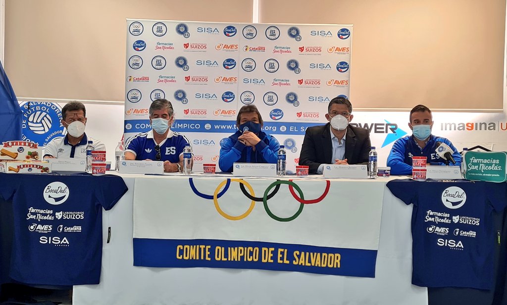 fesfut_sv's tweet photo. 🗣🇸🇻|Iniciamos conferencia  de prensa en conjunto con el @TeamESA_  y Patrocinadores para el campamento  de nuestra #SelectaPreOlimpica en Guadalajara. https://t.co/WTrPLps6UK