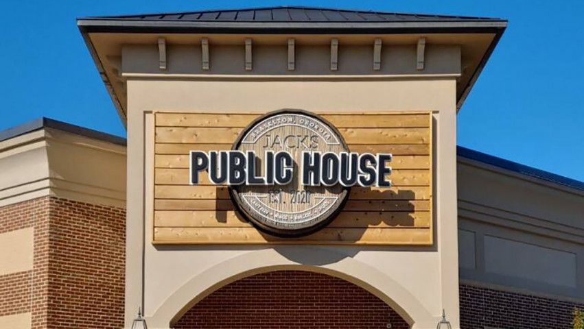 Experience and creativity bring a new level of dimension to Jack's Public House in #Braselton, GA with this eye-catching sign made w/CORAFOAM®. Thanks to bestsignmonuments.com for the excellent work. Full article at: bit.ly/2MML36Z #art #signs #hdu