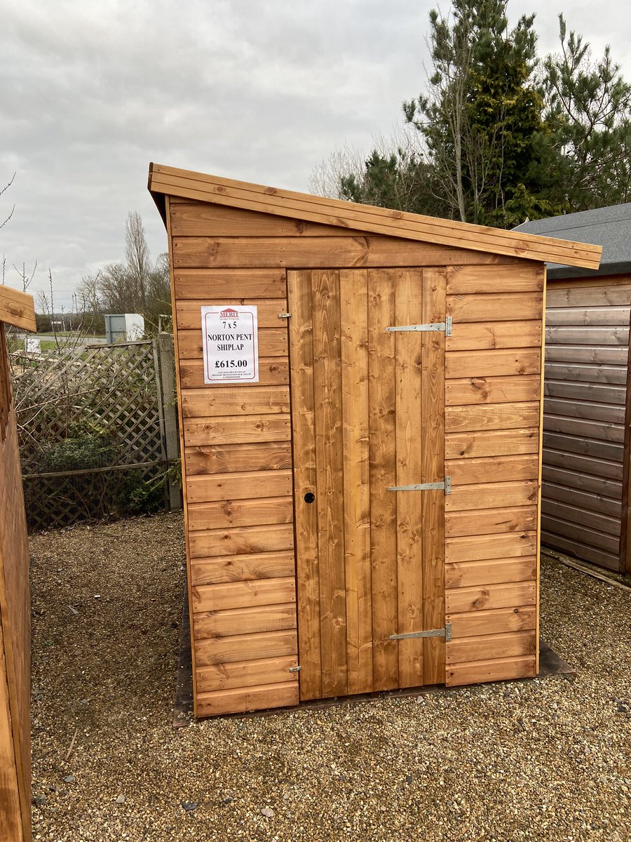meritgpltd's tweet photo. Getting our Vale Farm site in order ready for the post lockdown reopening! https://t.co/8X8bgxZRcj