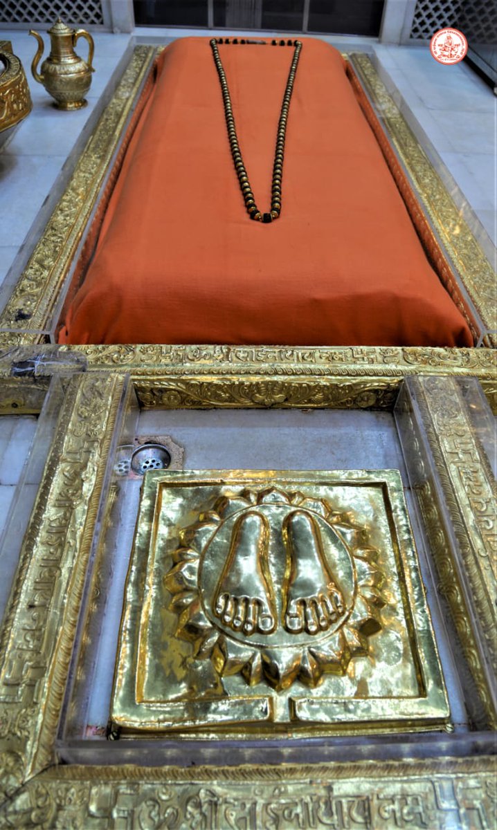 SSSTShirdi's tweet photo. *!! 🕉️ साई राम !!*      
*श्री साईबाबा संस्थान विश्वस्त व्यवस्था,शिर्डी*
 *आरती :- शेजारती*
 *गुरूवार दिनांक ०४ मार्च २०२१*                              
 !! 🕉️ Sai Ram !!
*Shri Saibaba Sansthan Trust, Shirdi*
*Aarti* :- *Shejaarti*
*Thursday 04 March 2021* https://t.co/7YbMXlMU8y