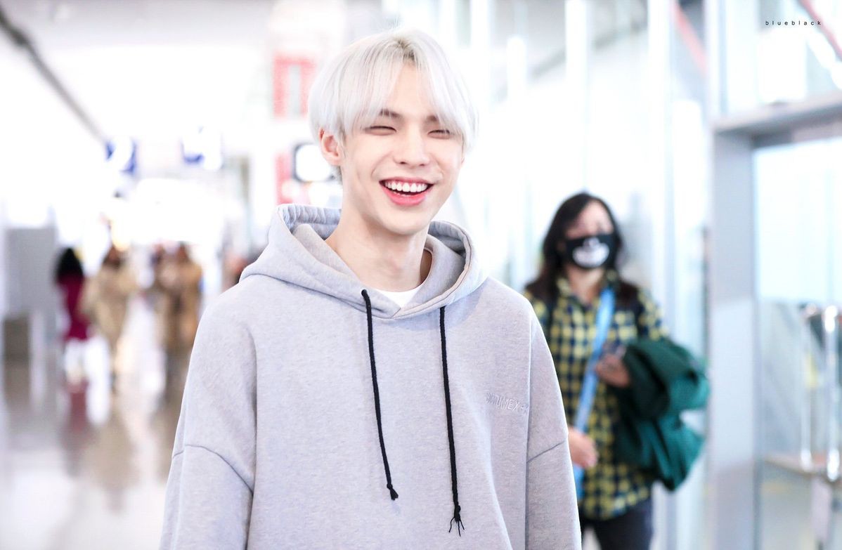 SILVERBOYSFILES's tweet photo. happy birthday to our leader, lee byounggon! 

#사랑하고좋아하는_뽀고니오늘생일
#HAPPY_BX_DAY https://t.co/WoFFn1EoGT