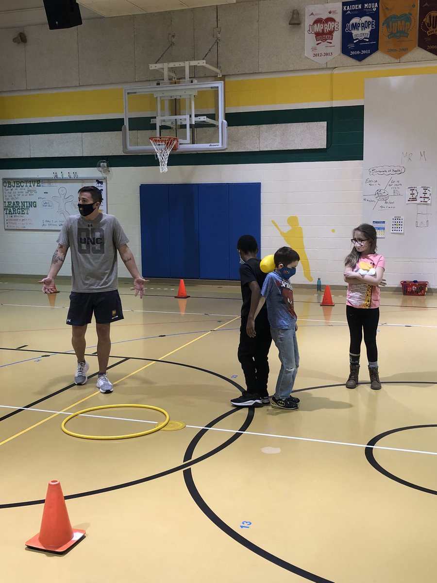 _CoachGlen's tweet image. Using Green Eggs &amp;amp; Ham with the Lorax for today’s lesson! Got creative with the Truffula trees! #DrSuess #physed #elementarype