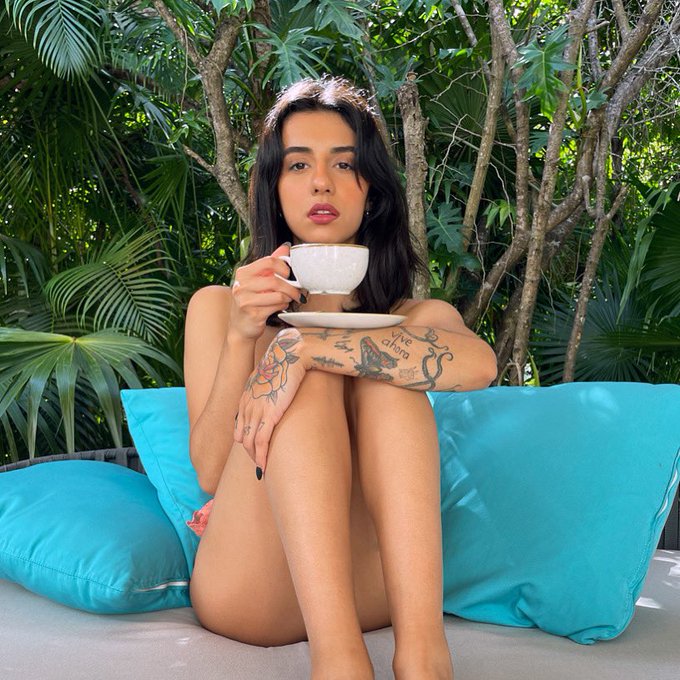 Dime cositas calientes. https://t.co/7uxxWeM3Ju<a href="/tag/mentalidaddetiburon"class="tags"><span>#mentalidaddetiburon</span></a>