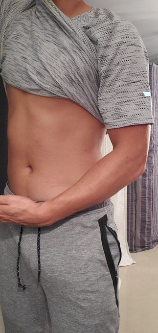 All you do is look at me and you are already feeling like sending ?

[ cashmaster findom master bdsm