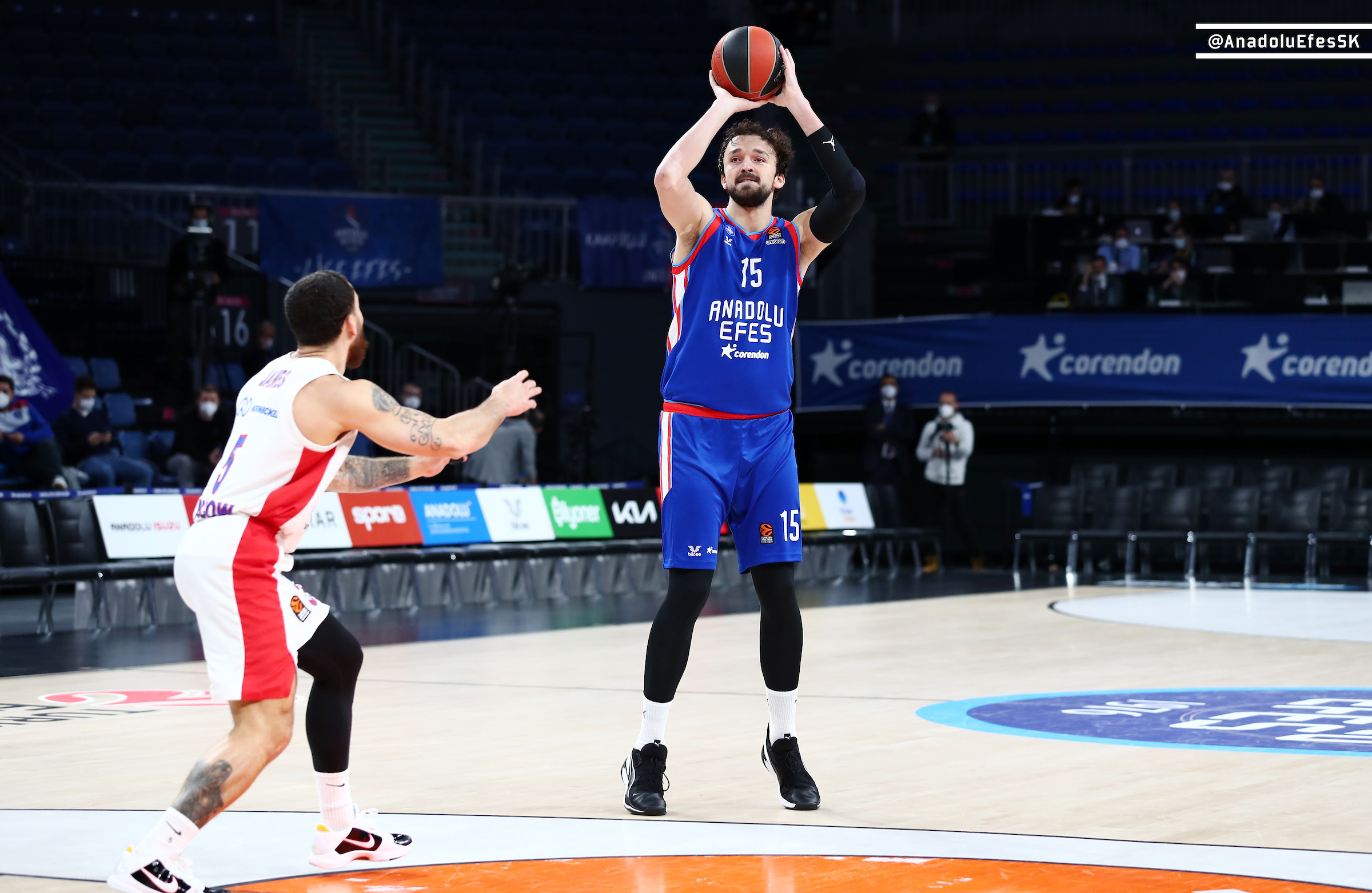 EuroLeague – Tracollo del CSKA a Istanbul, l’Anadolu Efes lo abbatte