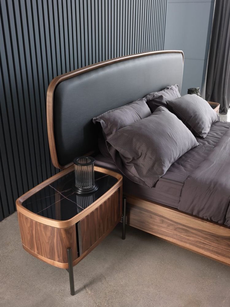 sunshyne_intl's tweet image. Understated Side Tables Styled Like Fashion Icons!! #sidetables #sidetable #sidetabledecor #sidetablestyling #style #interiordecor #interiordesign #interiordecoration #interiordeco #sunshyneinternational #conceptstoreality #invasthu sunshyneinternational.in invasthu.com