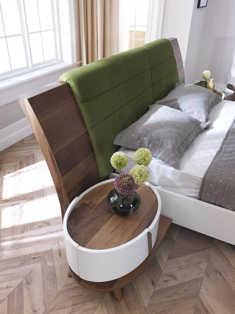 sunshyne_intl's tweet image. Understated Side Tables Styled Like Fashion Icons!! #sidetables #sidetable #sidetabledecor #sidetablestyling #style #interiordecor #interiordesign #interiordecoration #interiordeco #sunshyneinternational #conceptstoreality #invasthu sunshyneinternational.in invasthu.com