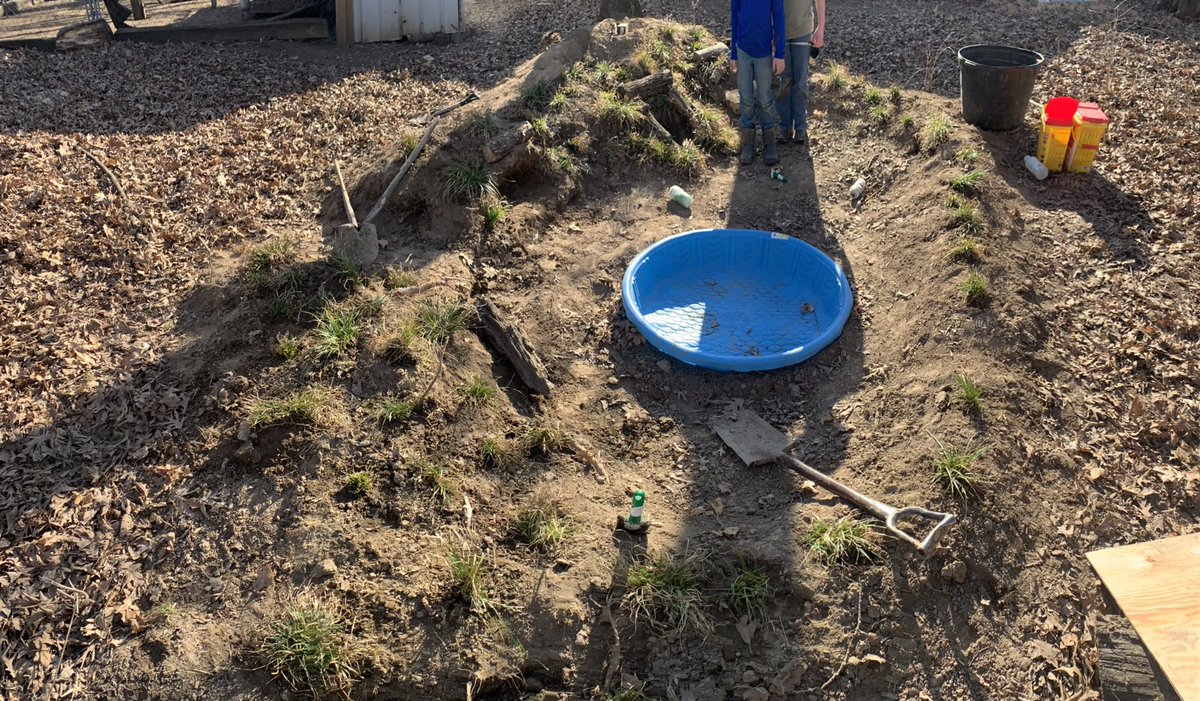 MsBeasley_19's tweet photo. 2 of the kids I nanny are back in seat at CPS but WOW are they impressing me back at home! They have put together this area and written persuasive letters to their parents to ask for ducks. They’ve put in over 5 hrs so far &amp; done research to ensure they have a good home for them. https://t.co/hbvjnIXMf2