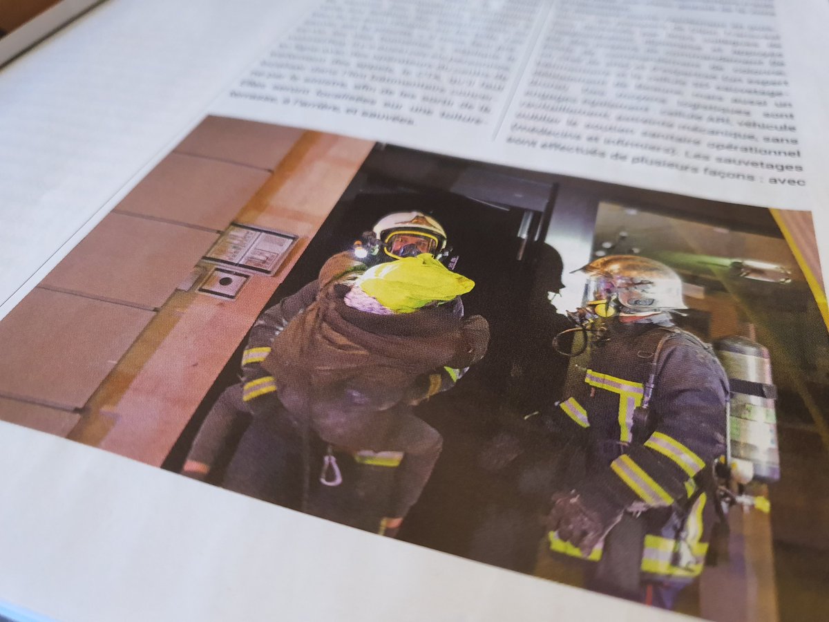 🗞 Du rôle fondamental des #opérateurs 18-112 à la technicité des spécialistes #SD en passant par les nombreux #sauvetages réalisés, découvrez les coulisses de l'#incendie qui a sévi Rue du Bourg à #Dijon en début d'année dans le dernier <a href="/SoldatsdufeuMag/">Soldats du Feu - #PensezAutrement</a> !

À vos kiosques !
