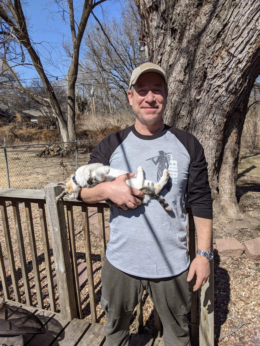 Deeptec's tweet image. Gwen Stacy is stalking that @Jon_Fury merch like a predator - you can get yours here: