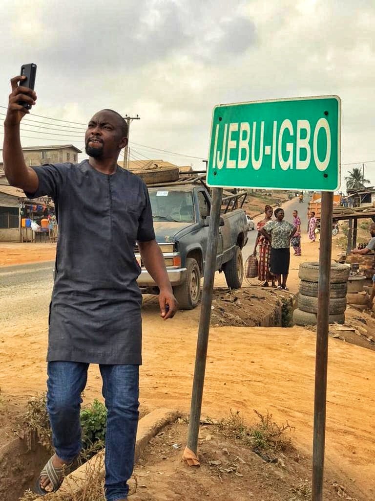 sholaanimashaun's tweet photo. I J E B U - I G B O
I'm always excited to hit the road an shoot documentaries. This one is particularly different , yet not so so.
Farming documentaries + scrips keep landing on my table. This time it's way inside Ijebu Igbo.
#FarmDocu
#Farmers
#PhotoVideoDocu
#Documentary https://t.co/rEGz0VREp2