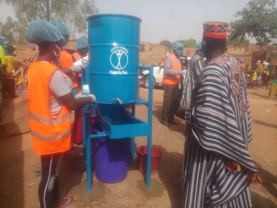 HumanityFirstUK's tweet image. As #COVID19 cases rise in West #Africa, we are distributing face #masks and other #PPE, while encouraging stricter hand #hygiene

#ServingMankind