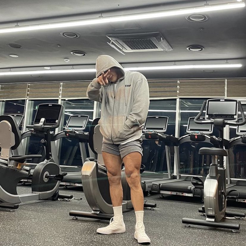 monstaxbr's tweet photo. 📱| 210304 • Atualização #WONHO no Instagram (iwonhoyou)
"#DiaDePerna 🔥🔥🔥 #ohhoho em breve no youtube"
🔗https://t.co/fMYSW9CMd5
@official__wonho https://t.co/x5NfppGZjx
