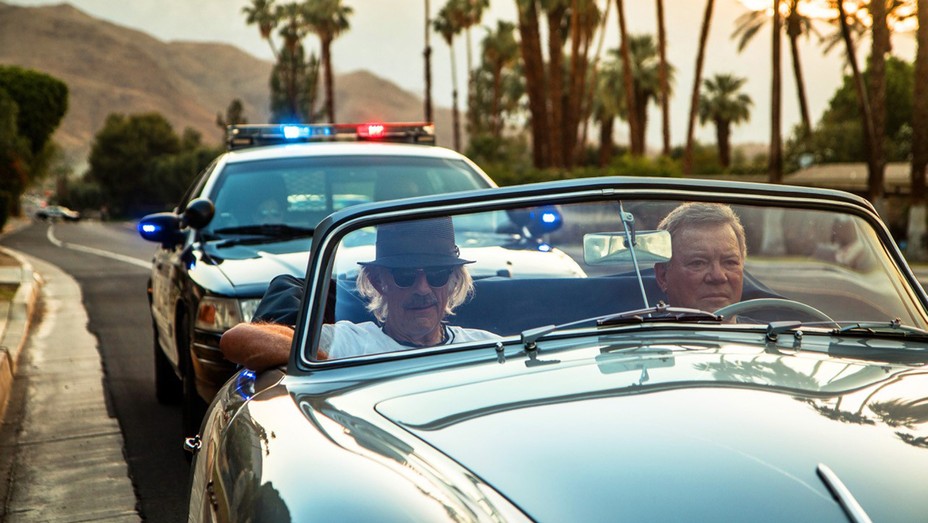 Cinepre ジョルジオ セラフィーニ Giorgio Serafini 監督 ウィリアム シャトナー クリストファー ロイド ジーン スマート カトリーナ ボウデン Katrina Bowden イーサイ モラレス共演のコメディ Senior Moment からの映像が公開されたようだ