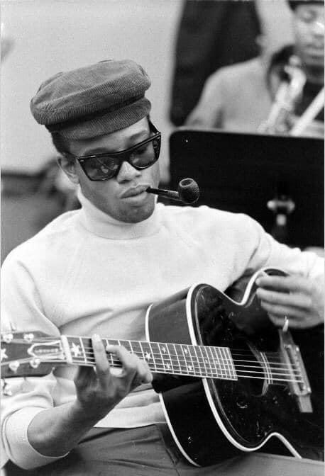 Happy birthday Bobby Womack, seen here pulling off one of the coolest looks in musical history. 