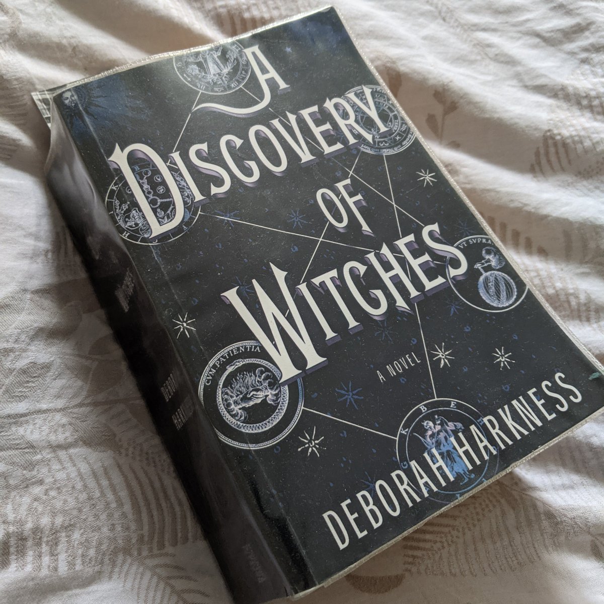 HarayaChoir's tweet photo. Since it's #WorldBookDay, thought we'd share what one of us is currently reading. Ta-da! 😉 https://t.co/R4RJfPgFvG