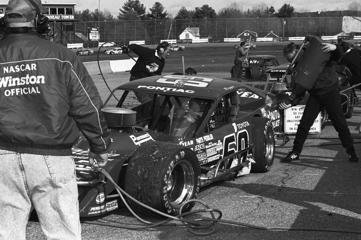 StaffordSpeedwy's tweet photo. Pit stop for The Reg in the 1993 Spring Sizzler
🏎 #69 Reggie Ruggiero
📸 Howie Hodge
#TBT #Throwback #Mods #SpringSizzler #thereg https://t.co/8pfAE8kCaQ
