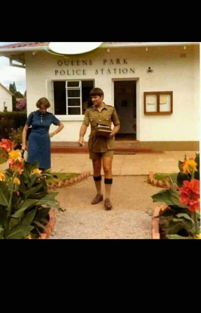 cazawaty's tweet photo. @ZANUPF_Official Shame on you, Busy harrowing and intimidating the youth who are telling you to stop Corruption and destroying the country.
#SaveChilonga
#StopArrestingOurYouths
#DemLoot
#FreeMako
#FreeTaku
#FreeTapiwa
#FreeChad
#FreeFarlon
@Alfred67686158 @TsunguAlice https://t.co/GwsGDb0SFf