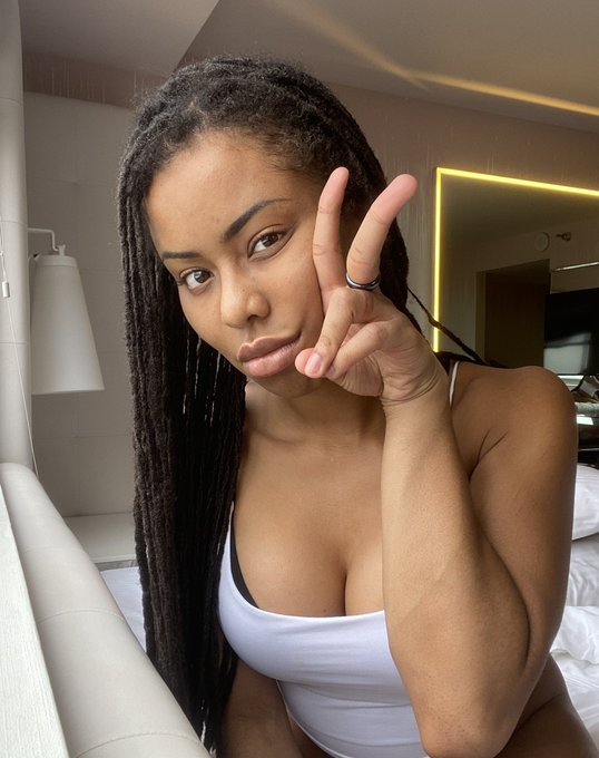 2 pic. hi. @Pornhub is my favorite site. just sayin'. https://t.co/hJFmzY8aOv<a class="tags" href="/tag/pornhub">@pornhub</a><a href="/tag/mvsales"class="tags"><span>#mvsales</span></a>