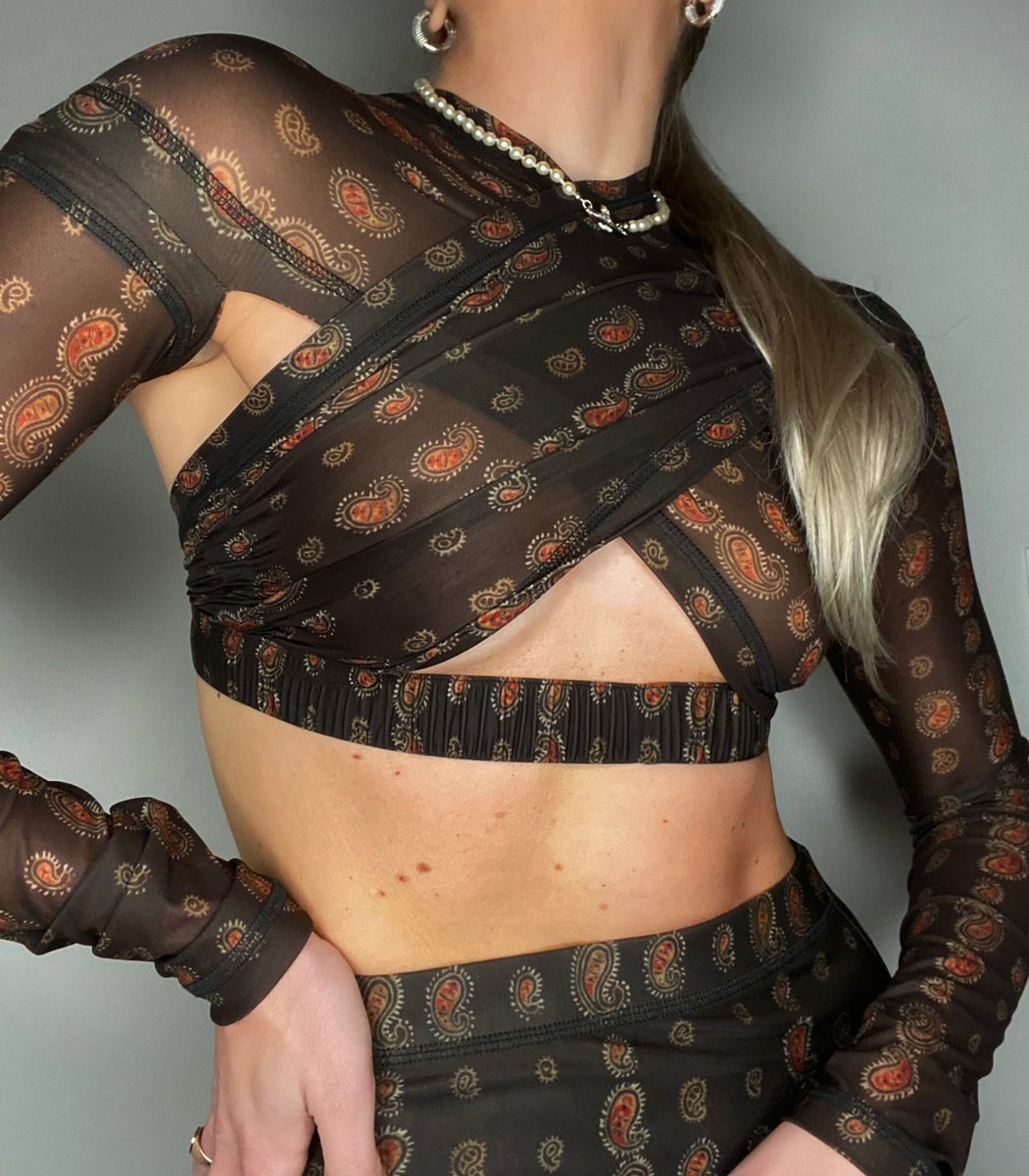 I only want to wear #CharlotteKnowles from now on, ty instagram.com/p/CIybr5sBES1/…