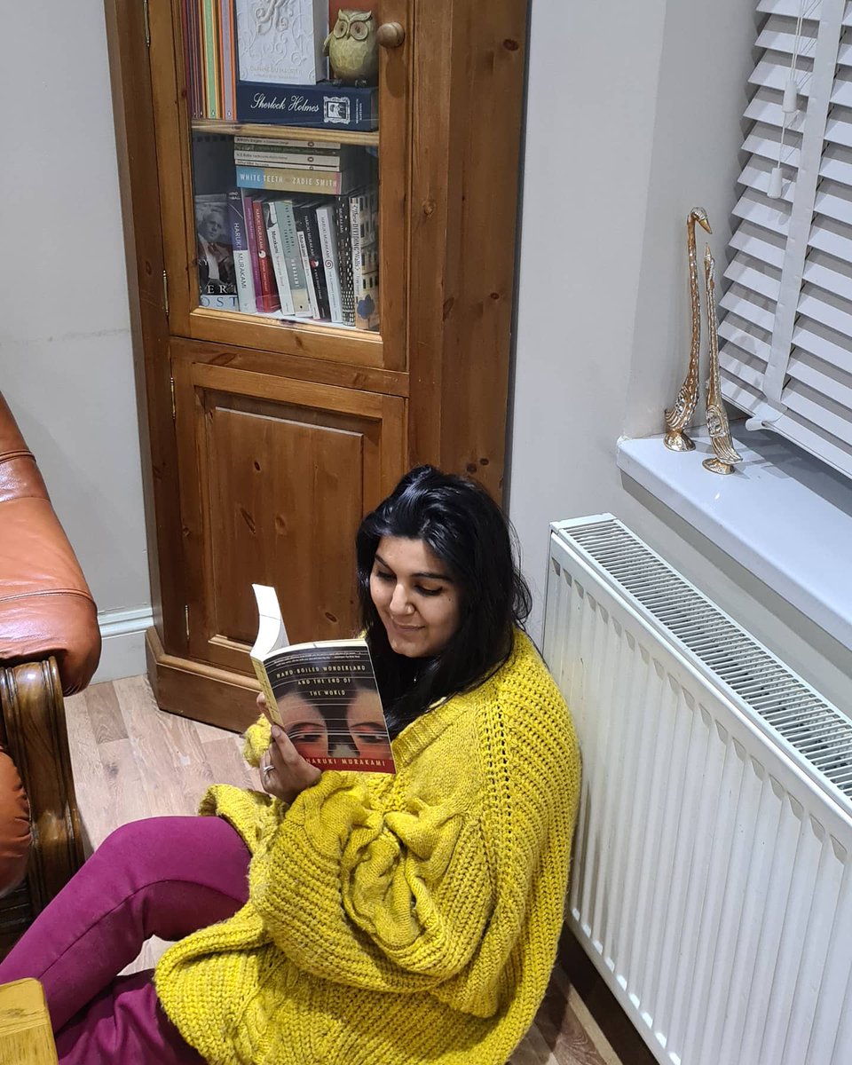 RadsWrites's tweet photo. Happy World Book Day 💛📚
.
Brought out some of my fave yellow covered books to honour this day 😇
.
#worldbookday
#bookstagram #newbooks #bookshelf  
#booklovers #BookWorm https://t.co/NaPk7DTsW7