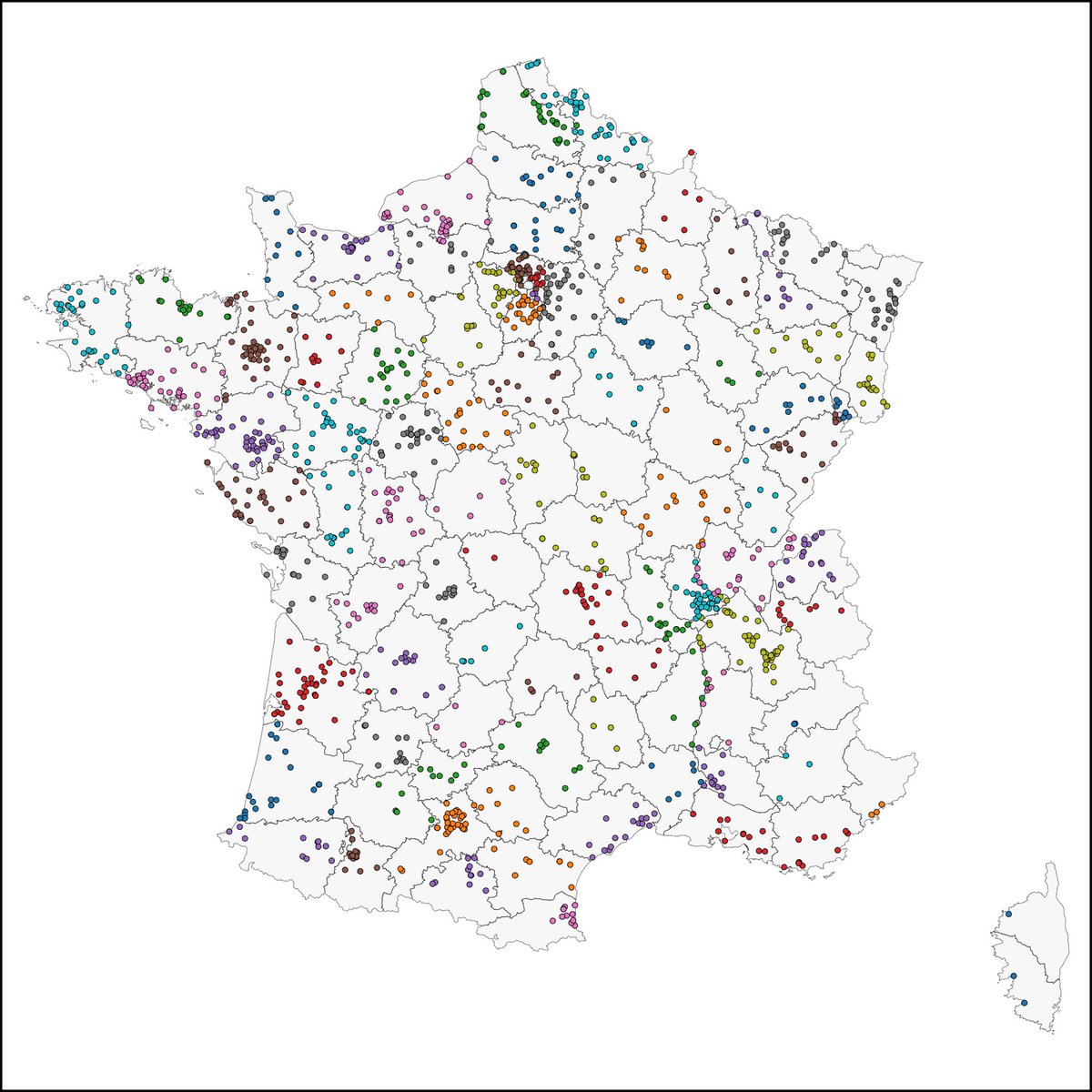 Rafumab's tweet photo. Première data visualisation des "aires d'accueil des gens du voyage" françaises fait par @visionscarto et @recifs à partir de mon travail de recensement 😍🔥🔥🔥

On va enfin pouvoir produire les données démontrant la mise à l'écart "gdv" et l'ampleur du racisme environnemental💪 https://t.co/I3PY2bYZVE