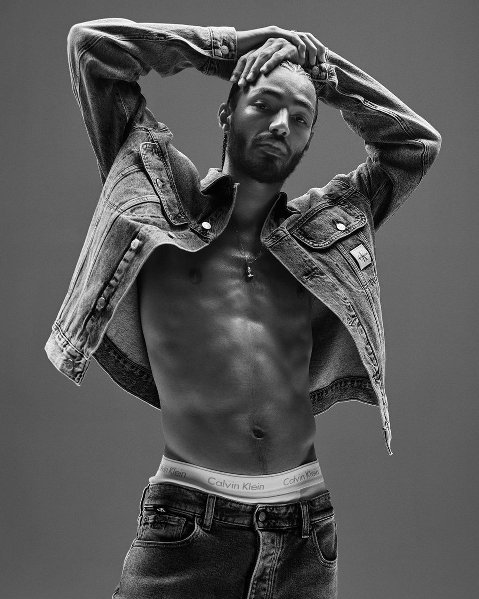 NextModels's tweet photo. S A G E
...for CALVIN KLEIN.
Pictured Sage Elsesser for the latest advertising campaign for @CalvinKlein. Photography by Mario Sorrenti, styling by Alastair McKimm.
#MyCalvins #NextCampaigns https://t.co/o5lgWm3uyU