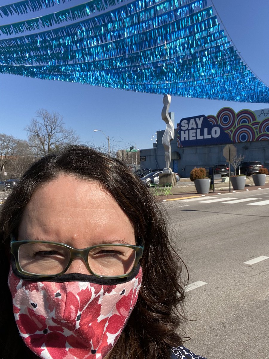 MakowskiLab's tweet photo. Life in the South. After ~ 2 weeks of “winter” - its 72! #memphis #coffeetime #maskupmemphis @edge_alley https://t.co/EfHFmllQYT