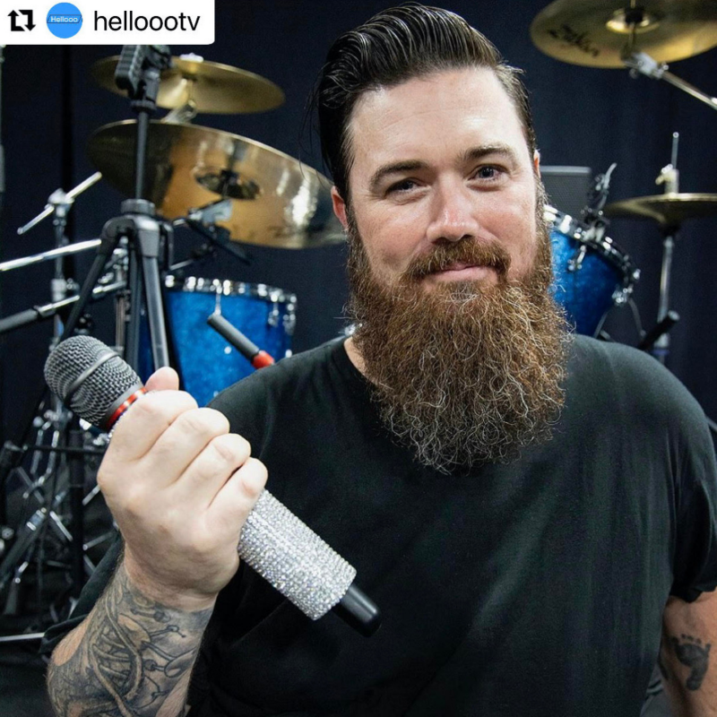 USAudioTechnica's tweet photo. Our friends at @HelloooTV leave a little sparkle wherever they go with their #AudioTechnica gear. Learn more about our #ArtistElite #microphones: https://t.co/KQ23VWoYHo https://t.co/wZusMRBjrl