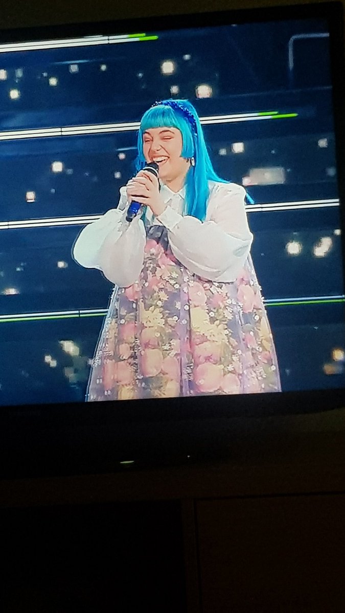NaCattari's tweet photo. Ahahahahah mischina !!! @SIMONAFANNI @FranzCofano @SARACUCCU77 ahahahahahah #Sanremo2021 https://t.co/Bj594TEakP