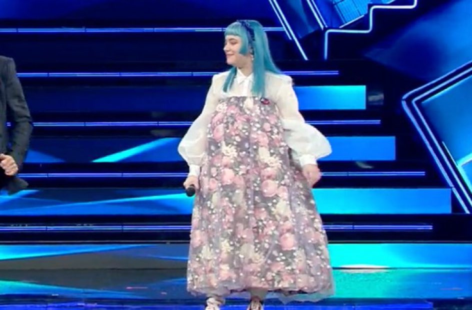 alessia7_'s tweet photo. Quando il professore mi obbliga ad accendere la telecamere durante una videolezione ma io sono ancora in pigiama e arrovigliata nella coperta:
#Sanremo2021 https://t.co/B8VjRdEoeO