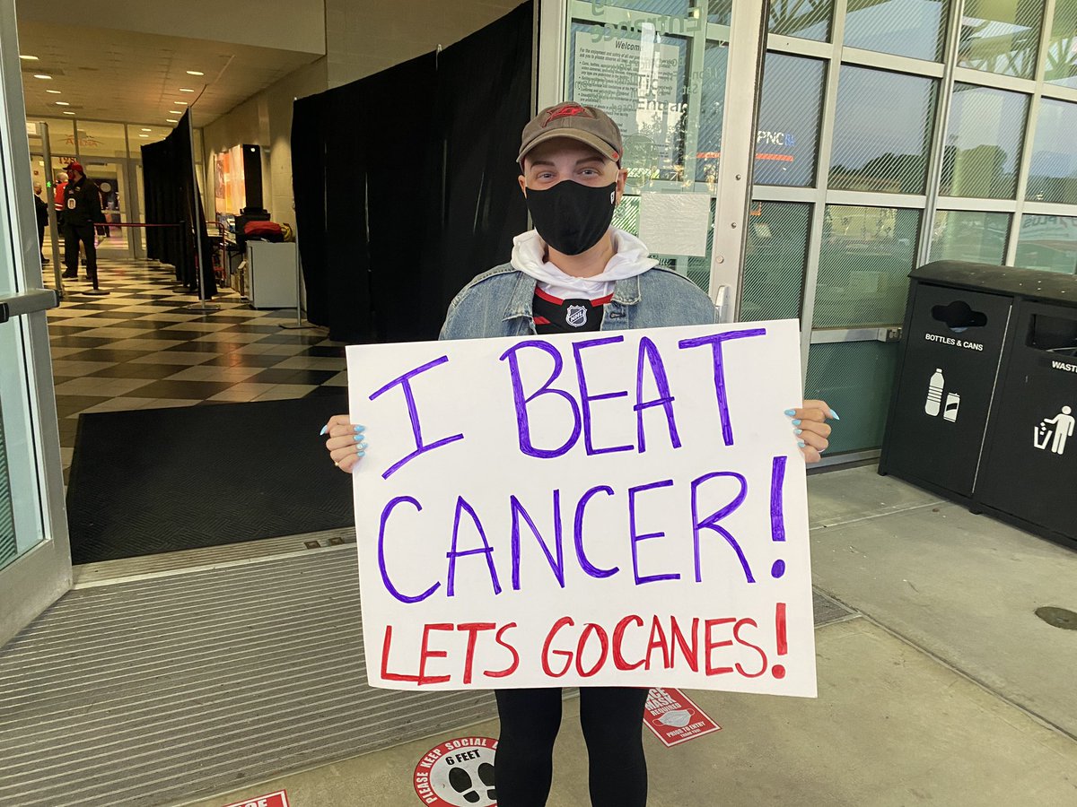 23-year-old Sara Williams just found out she beat cancer yesterday. Today she's celebrating at the <a href="/Canes/">Carolina Hurricanes</a> game. #TakeWarning 

<a href="/ABC11_WTVD/">ABC11 EyewitnessNews</a>