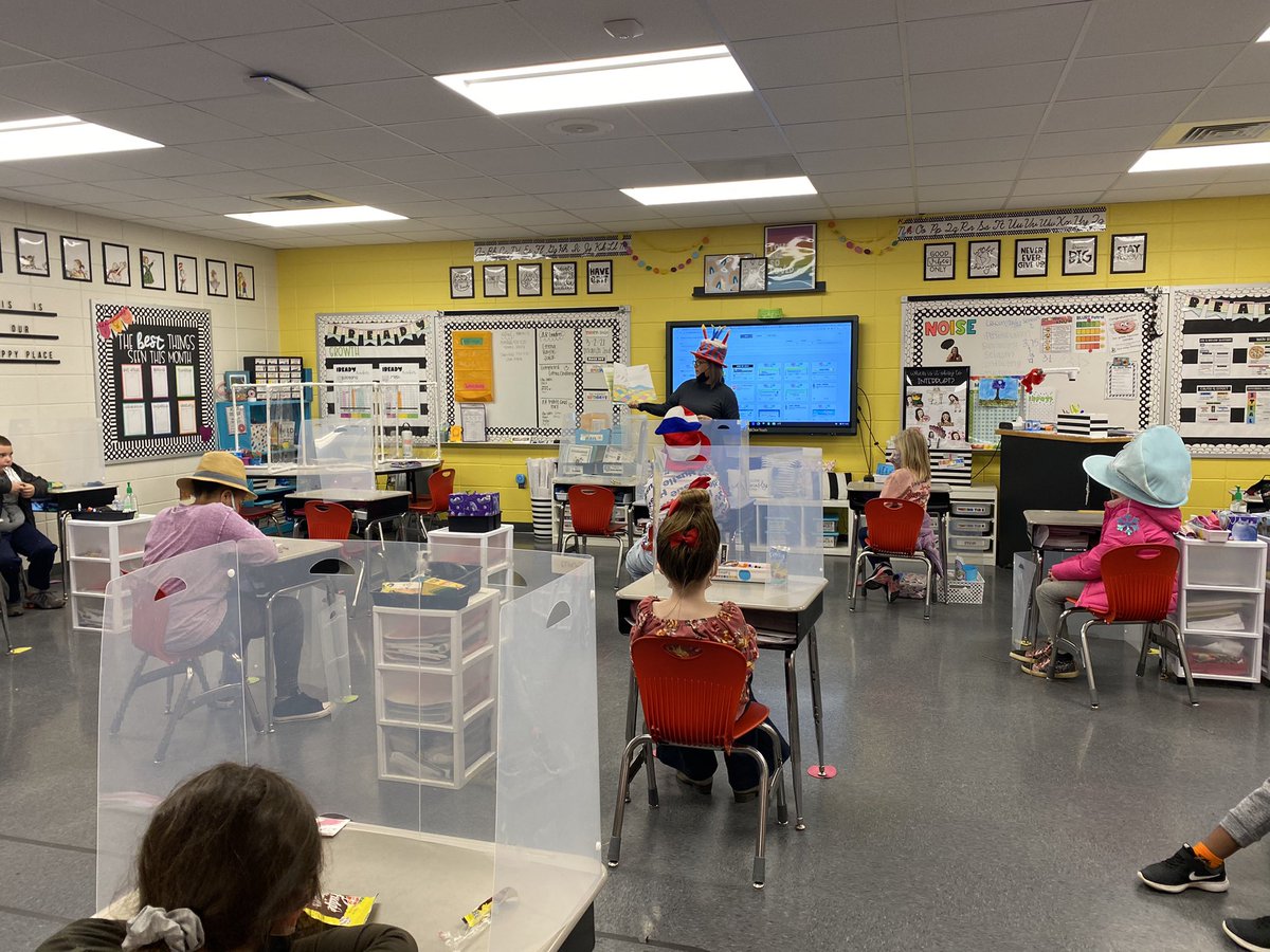 Thank you to our awesome guest readers this week!! The kiddos loved listening to our fave Dr. Seuss books! ❤️ <a href="/TCBOE_LES/">Lincoln Elementary</a> <a href="/Woodruff_LES/">Karin Woodruff</a> <a href="/Waites_LESMedia/">Crystal Waites</a>