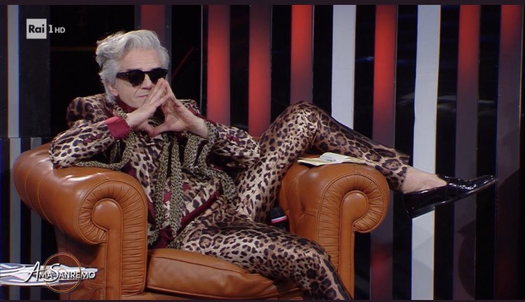 contechristino's tweet photo. Noemi e Neffa fuori sincro.
Renga e Casadilego disastro.
Il microfono di Fasma non pervenuto.

Il fonico: #Sanremo2021 https://t.co/hIKJTFGtAw