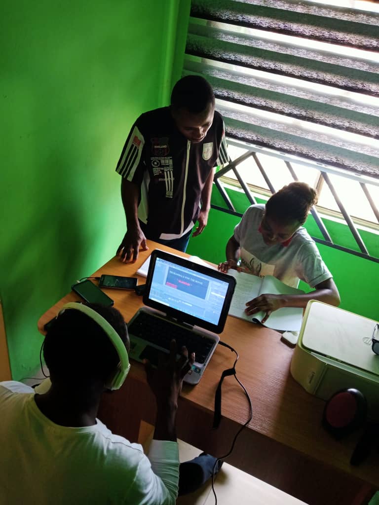 DISFA_academy's tweet photo. Our media team at work. Follow now @DISFA_academy  on Twitter and @divineshieldfilm_academy on IG 
#divineshieldfilmacademy
#celebritynews
#nollywoodgist
#disfa
#movies https://t.co/7f1c5amncE