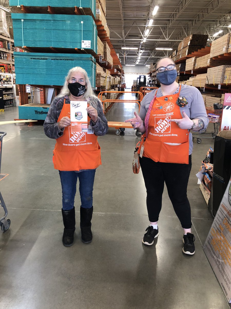 Great job to Cher!😀 Cher received her silver award today! Thank you for always being happy and having such a positive attitude!⭐️⭐️⭐️<a href="/TamaraRoden/">Tamara Roden</a> <a href="/haystackjms/">Jeff Senn</a> <a href="/KiserMathew/">Mathew Kiser</a> <a href="/AnthuaneFarje/">Anthuane Farje</a> <a href="/Megan63873827/">Megan</a> @Bselch <a href="/kyle_mckinnon12/">🅺🆈🅻🅴 🅼🅲🅺🅸🅽🅽🅾🅽</a>
