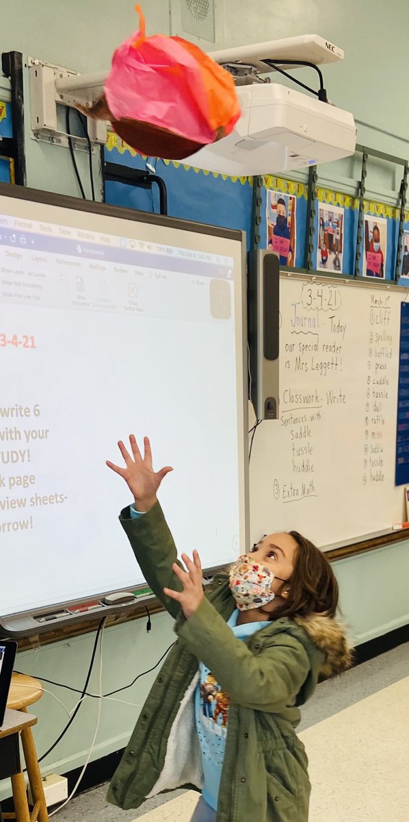 Read Across America continues &amp; we continue to be amazed by our awesome readers!! Thank you Mrs. Leggett for reading to us and always inspiring us! #BestPrincipal#FunBalloonActivity!💚🎈💕💜🎈#2MIsThe Awesome!@ValleyStreamWLB <a href="/DonSturz/">Don Sturz</a> <a href="/suzidaly/">suzanne daly</a> <a href="/SusanLeggett11/">Susan Leggett</a>
