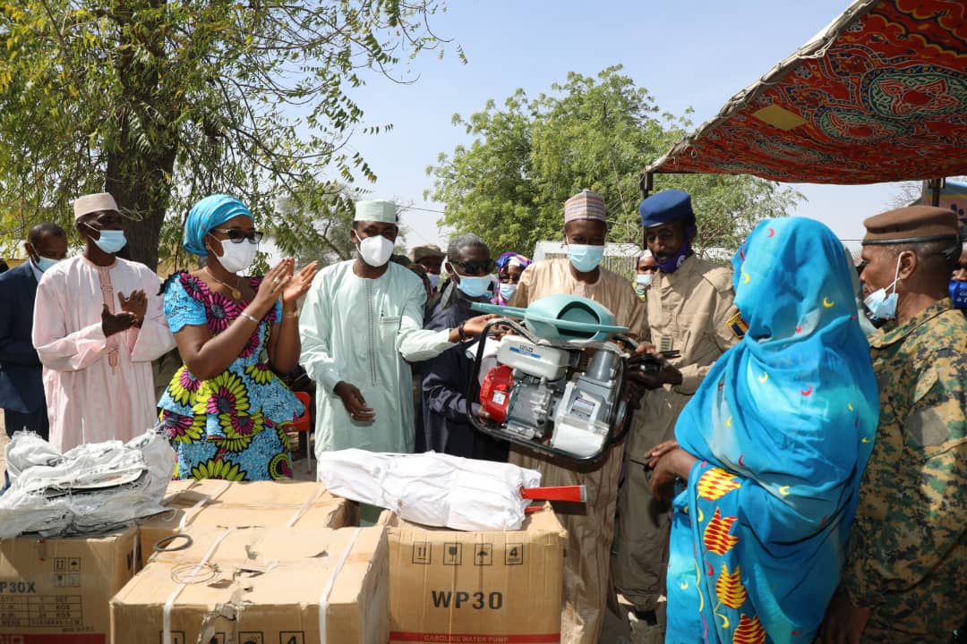 Lancement du #PREFEM au LAC
Programme pr l'épanouissement et l'autonomisation à travers la finance inclusive pr la résilience communautaire des femmes. 
4 composantes : formation, santé de la reproduction, lutte cntre VBG et microfinance sociale. Merci à l'ONAPE  1er partenaire.
