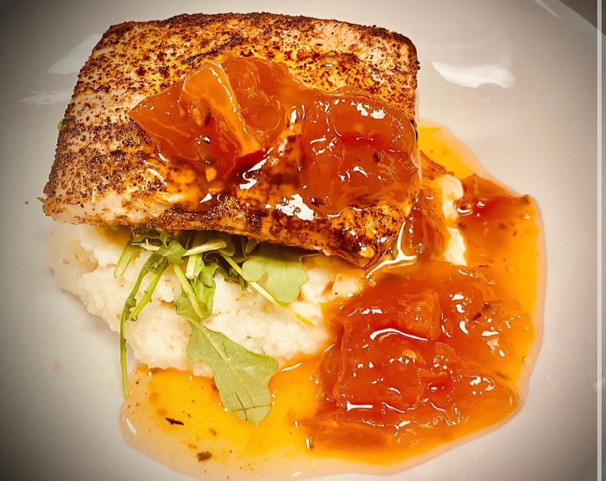 Triar Seafood tweet media