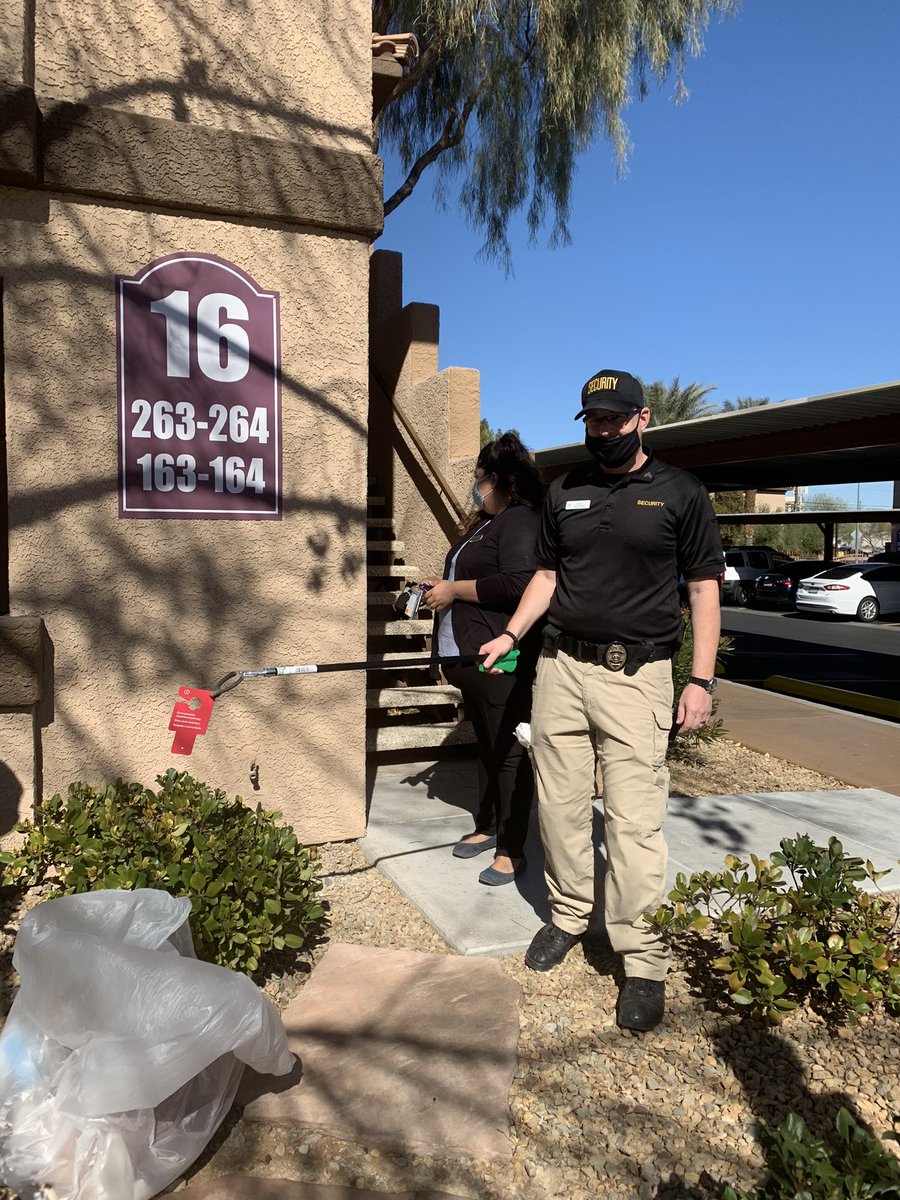 Property clean with these awesome humans ! #DesertParadiseResort Diamondresorts #Diamondcareers @DiamondCareers <a href="/diamondresorts/">Diamond</a>