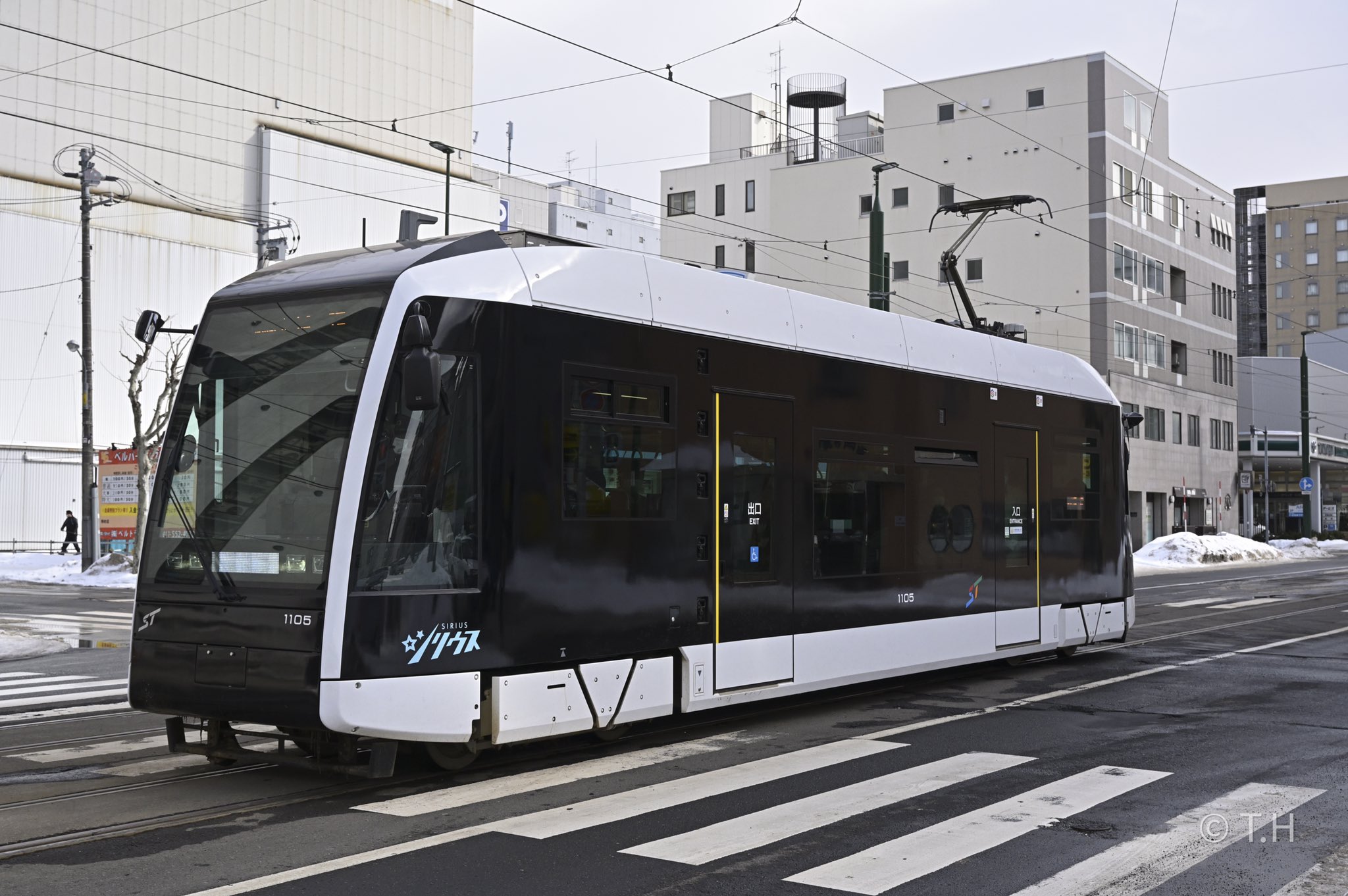 T H 札幌市電 北海道札幌市 Nikon Z6 21 2 単車が シリウス 連接車が ポラリス なんだけど クラリス も行けるんじゃね 雪ミクラッピング走らせてるし Clarisフルカラーラッピング行けそうな気がする Z6 Claris 札幌市電 札幌市交通局